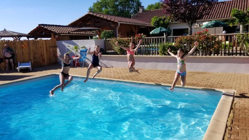 Camping Maeva Escapades Au P'Tit Bonheur Peyrillac-et-Millac Εξωτερικό φωτογραφία